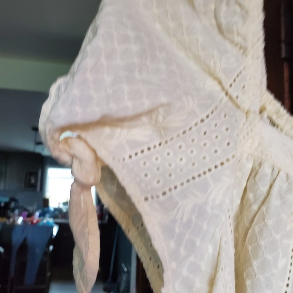 Womens top - Picture 2 of 4